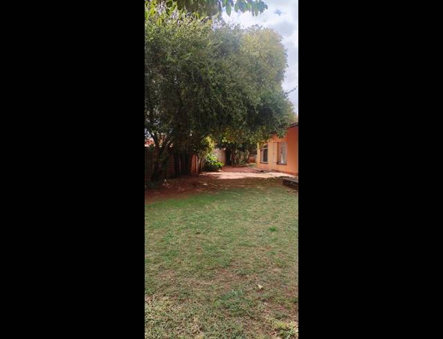 3 BEDROOM HOUSE FOR SALE IN CLAYVILLE EAST